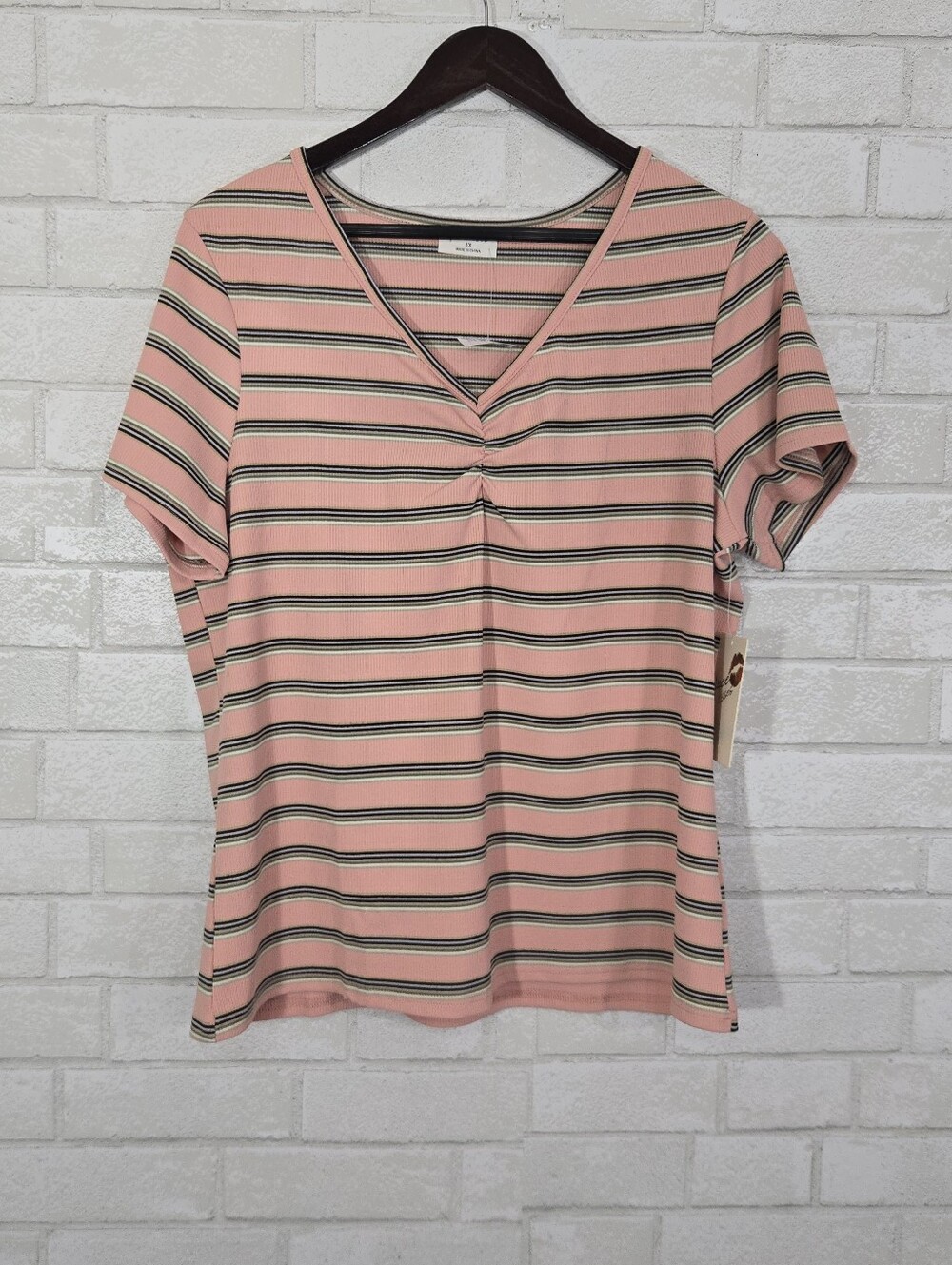 NWT Free Kisses stripe tee